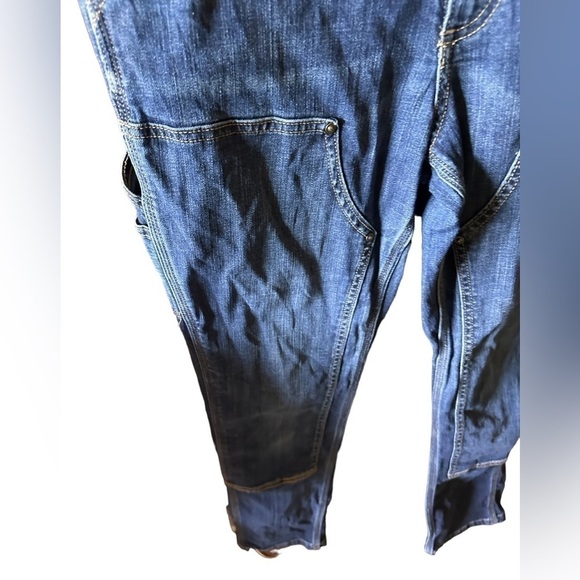 Carhartt size 12 regular slim fit carpenter jeans. Great details! EUC - Picture 6 of 16